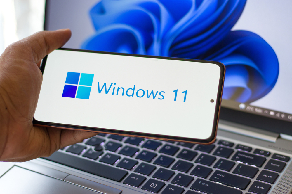 desktop and mobile technology usjng Windows 11